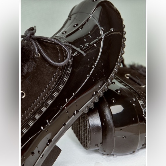 NWT JustFab Evi Ankle Black Caviar Faux Fur Duck Boots Booties Size 7 - Picture 6 of 10